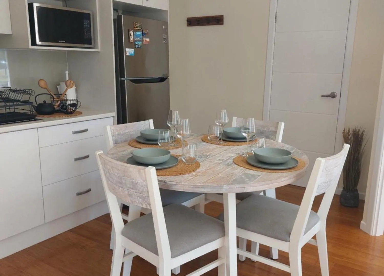 Countryside Retreat - Visit Our Private Apartment On Our Acreage Property! Park Ridge