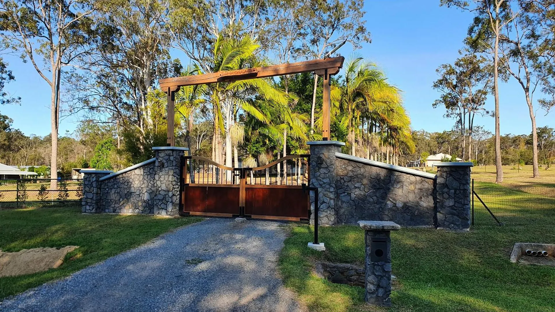 Countryside Retreat - Visit Our Private Apartment On Our Acreage Property! Park Ridge